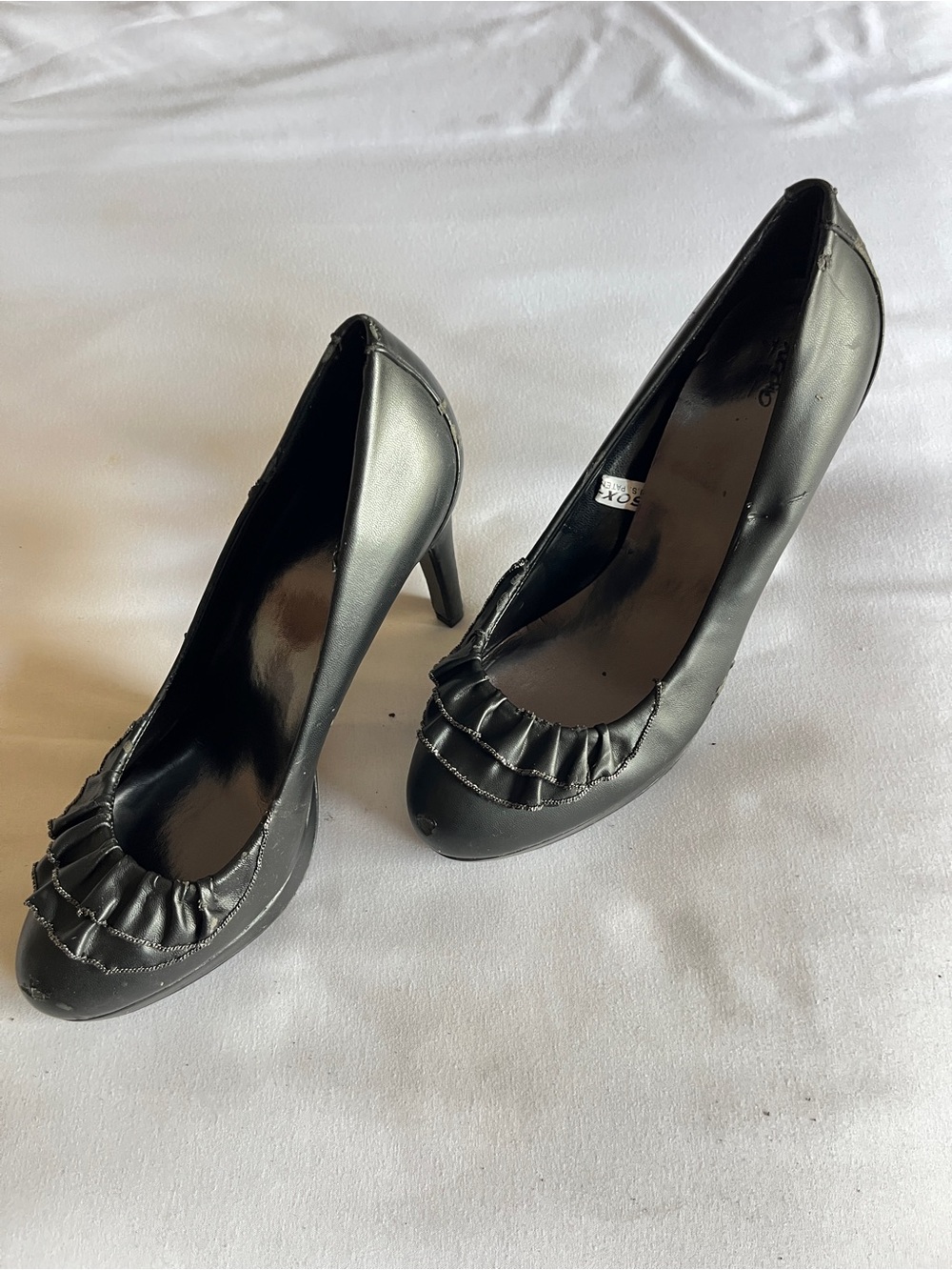 Mossimo Black Faux Leather Platform Heels Size 6.5 Ruffle Toe Stiletto Pumps